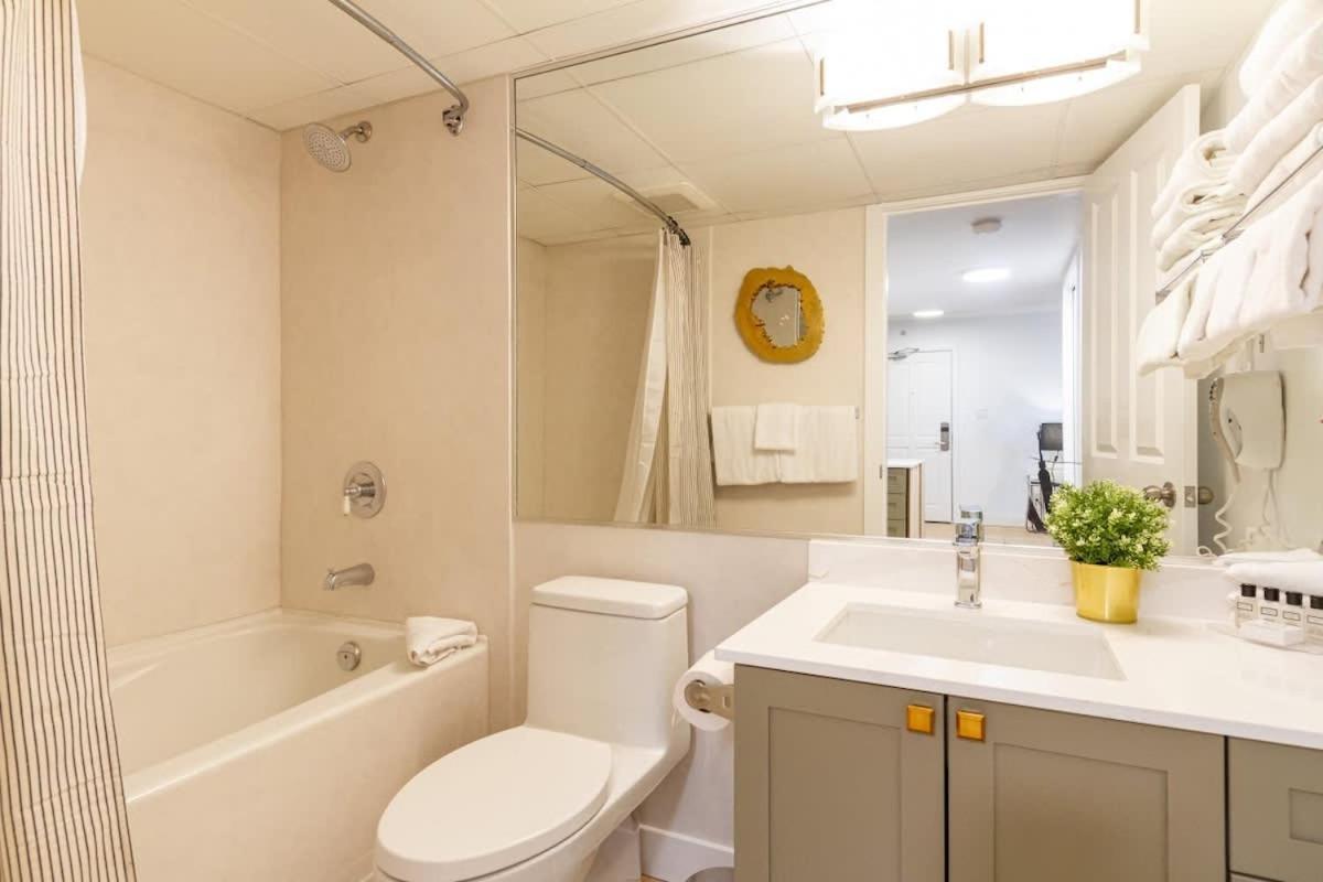 Renovated 1Bed-1Bath In Village With Pool, Hot Tub, And Sauna Whistler Esterno foto