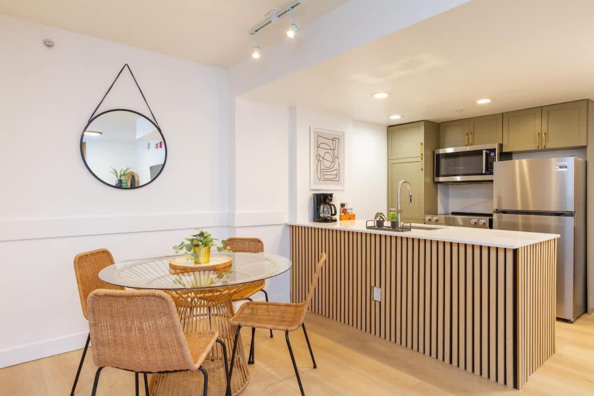 Renovated 1Bed-1Bath In Village With Pool, Hot Tub, And Sauna Whistler Esterno foto