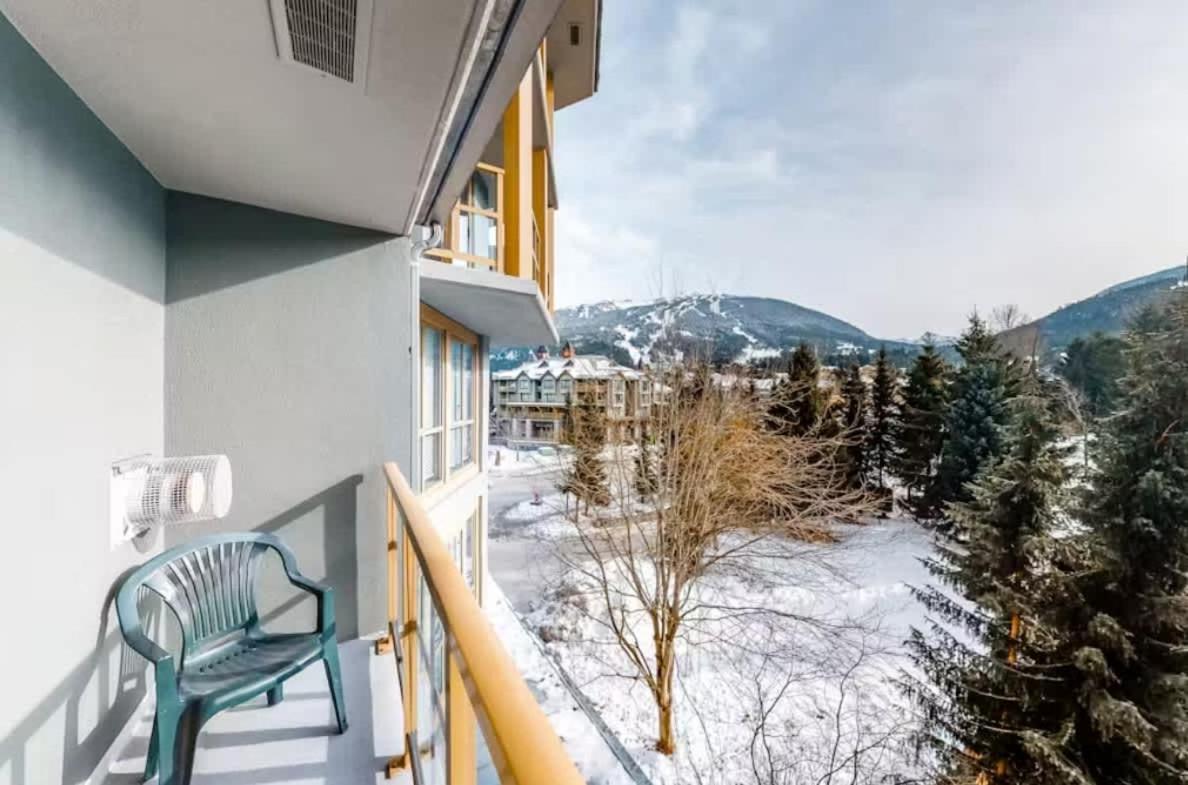 Renovated 1Bed-1Bath In Village With Pool, Hot Tub, And Sauna Whistler Esterno foto